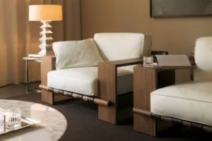 Кресло в гостиную: ТОП-135 фото современных и стильных моделей из каталога 2022 года с примерами размещения в интерьере. Какие кресла сейчас в моде. 24