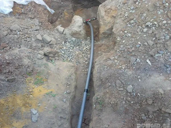 Как сделать водопровод на даче: выбрать трубы, схему, способ укладки. Как выполнить систему водопровода на приусадебном участке. 15
