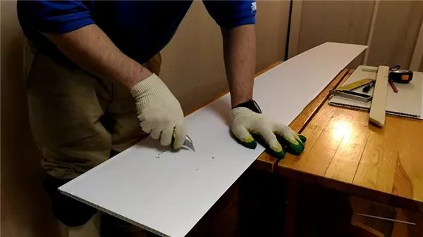 Как правильно резать пластиковые панели для отделки стен. Чем резать пластиковые панели. 2