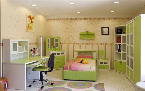 вариант необычного интерьера детской комнаты