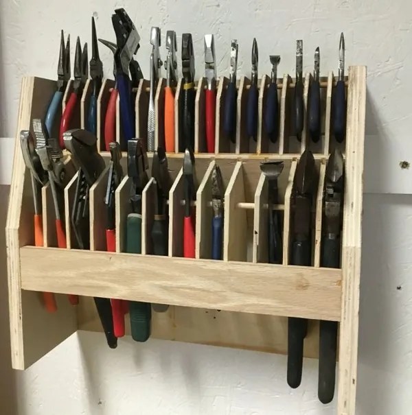 Как сделать деревянный и металлический ящик для инструментов своими руками - пошаговое руководство, чертежи. Из чего сделать ложемент для инструмента. 12