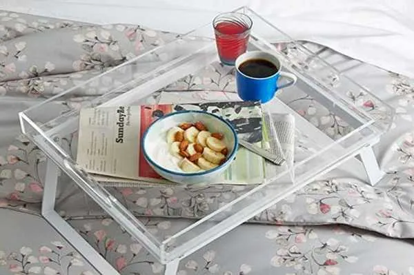 Разновидности столиков в кровать, их особенности и функциональность. Как называется столик для завтрака в постель. 18