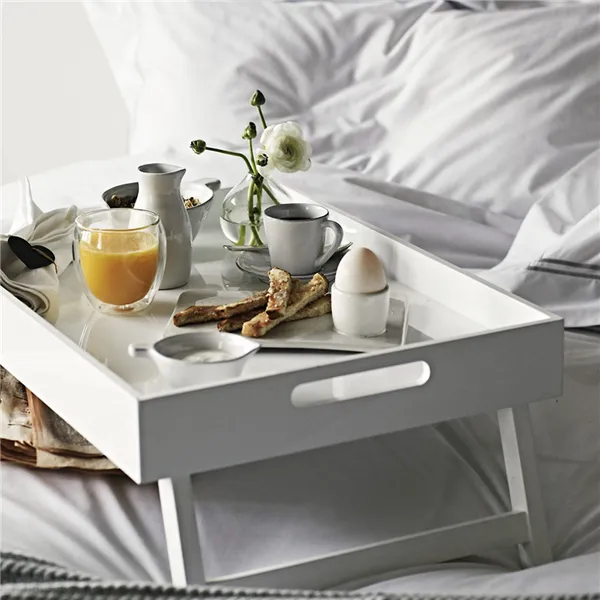 Разновидности столиков в кровать, их особенности и функциональность. Как называется столик для завтрака в постель. 14