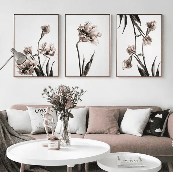 Оформление стены над диваном: лучшие дизайнерские идеи. Как оформить стену над диваном в гостиной фото. 8