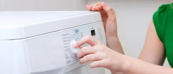 Почему бьет током стиральная машинка