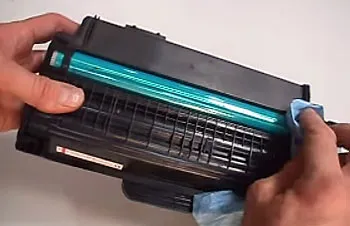 Как осуществить заправку лазерных картриджей. Как заправлять лазерный принтер. 7