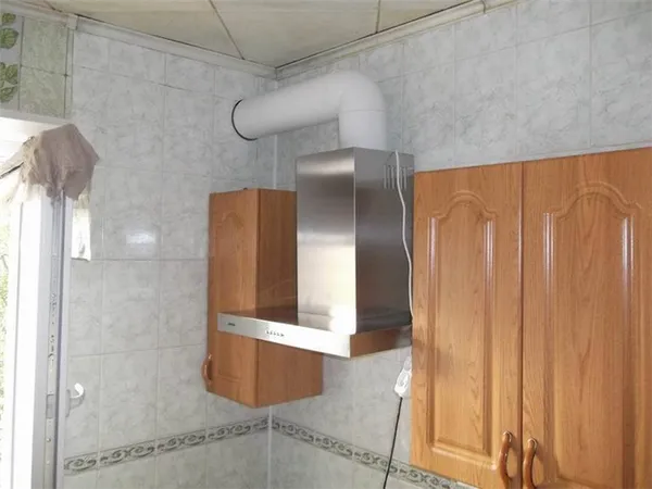 Правда, что в домах с газовыми плитами запретили ставить кухонные вытяжки. Почему нельзя ставить вытяжку на кухне с газовой плитой. 5