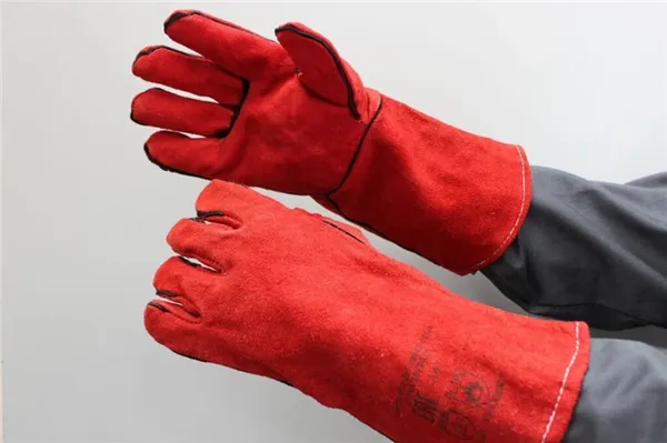 Сварочные краги: какой материал лучше и можно ли стирать защитные перчатки. Краги сварщика какие лучше. 12